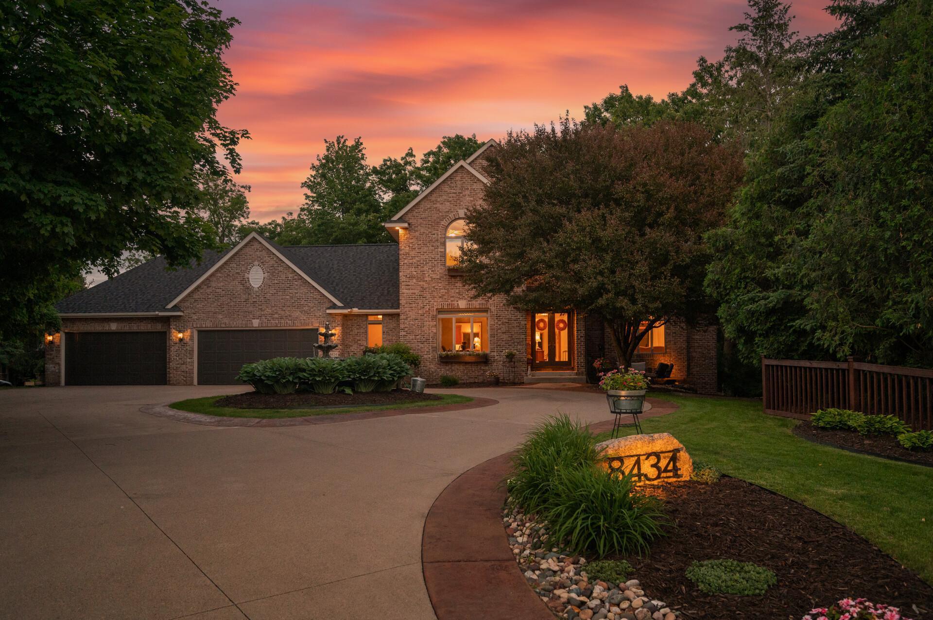 8434 Hidden Ponds Way