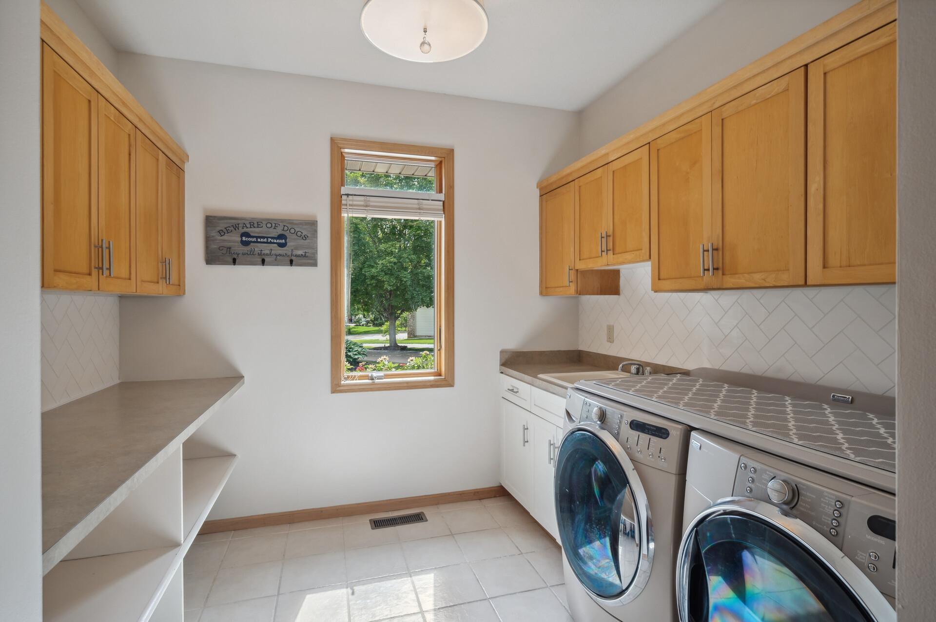 8434 Hidden Ponds Way