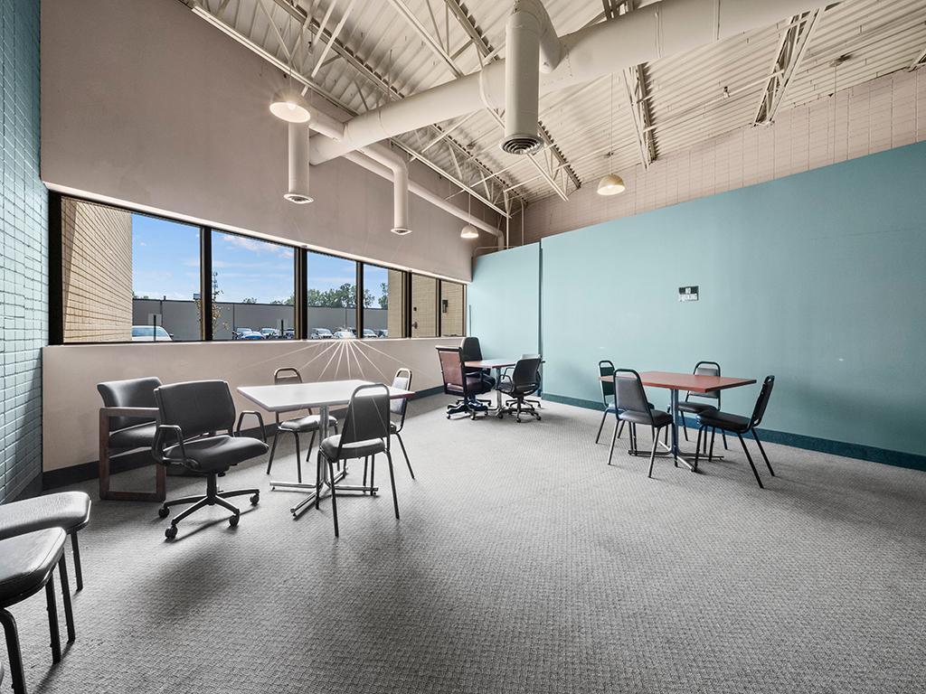 2525 Nevada Avenue N