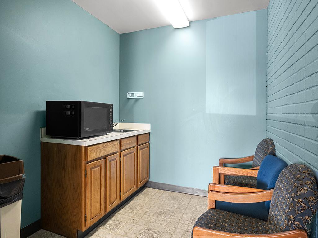 2525 Nevada Avenue N