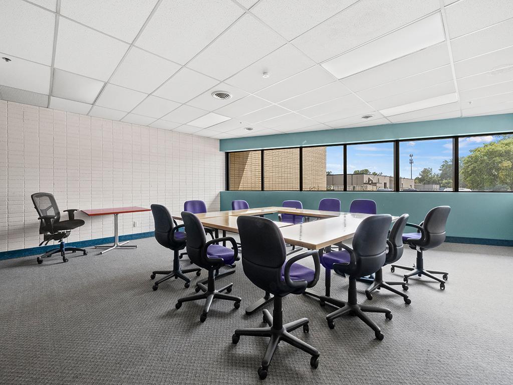 2525 Nevada Avenue N