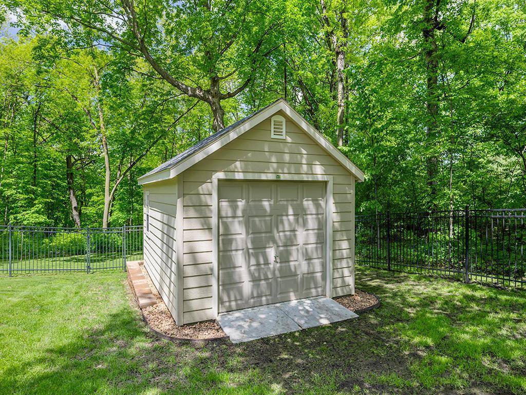4350 Golfview Drive