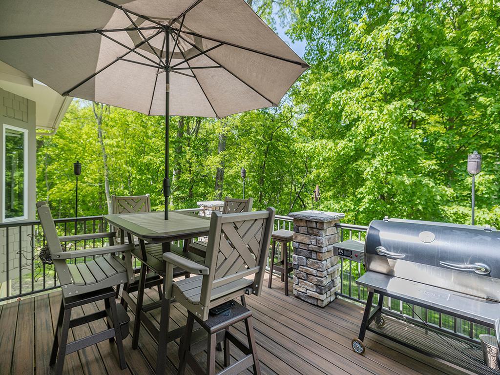 4350 Golfview Drive