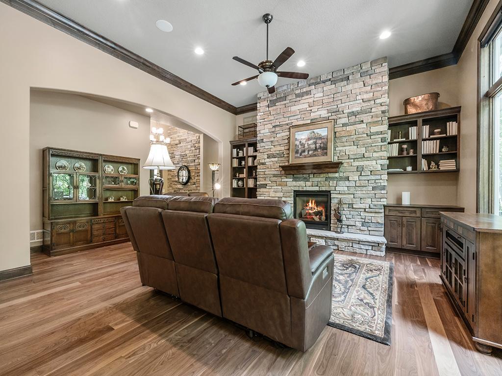 4350 Golfview Drive