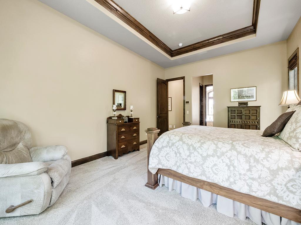 4350 Golfview Drive