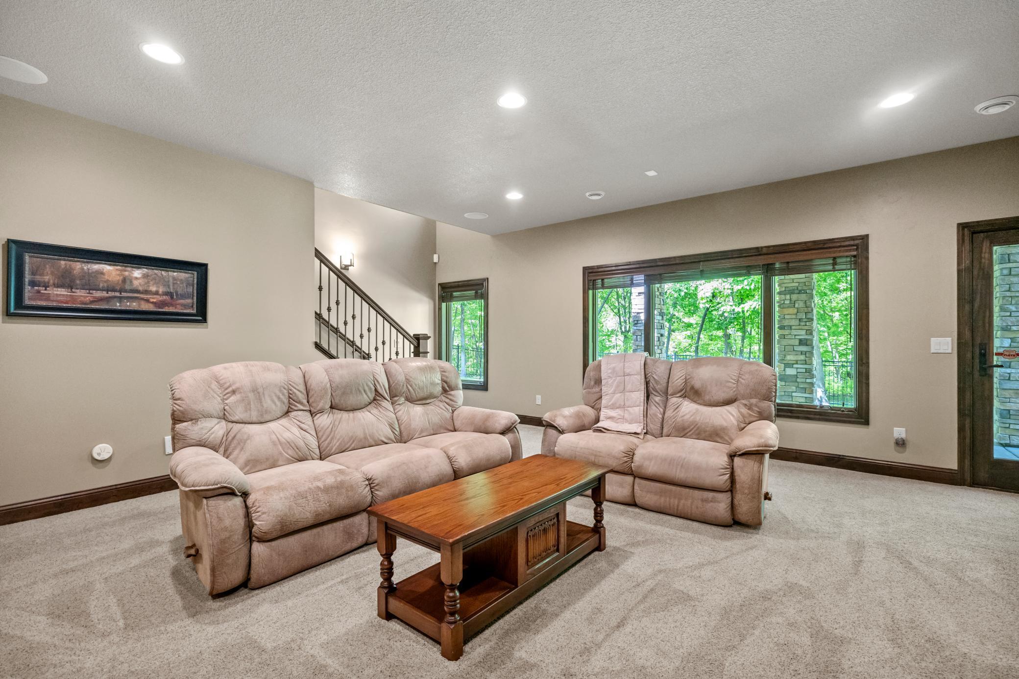 4350 Golfview Drive