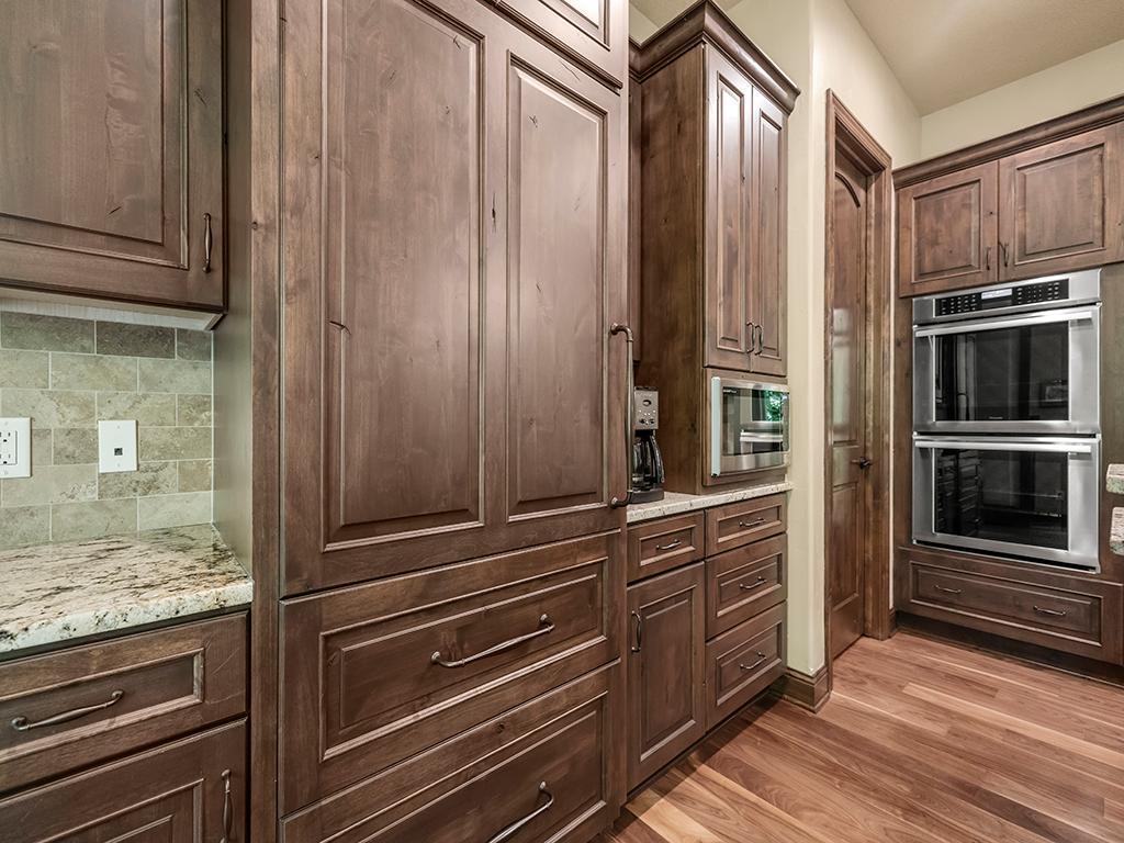 4350 Golfview Drive