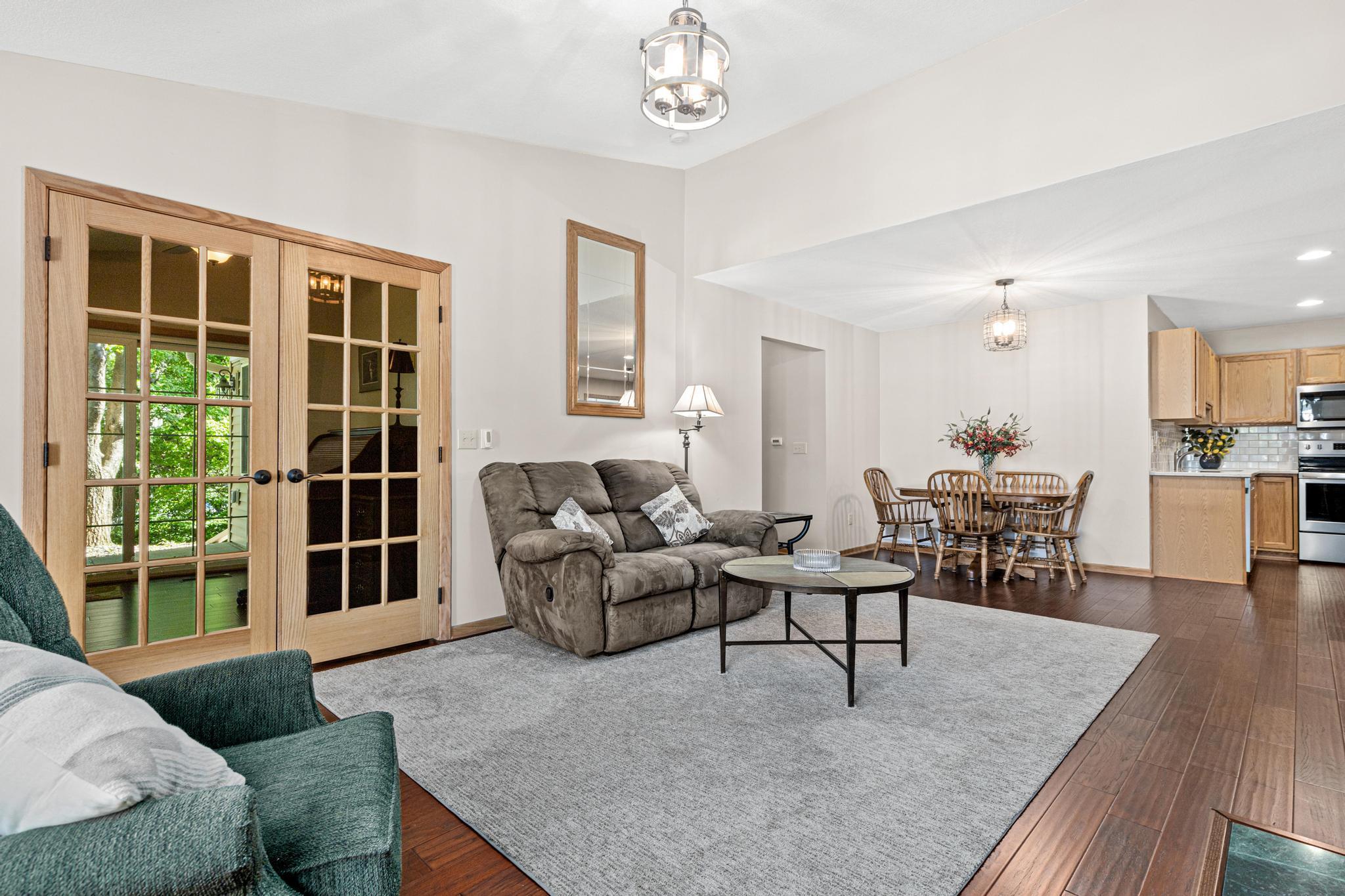 528 Mission Hills Drive