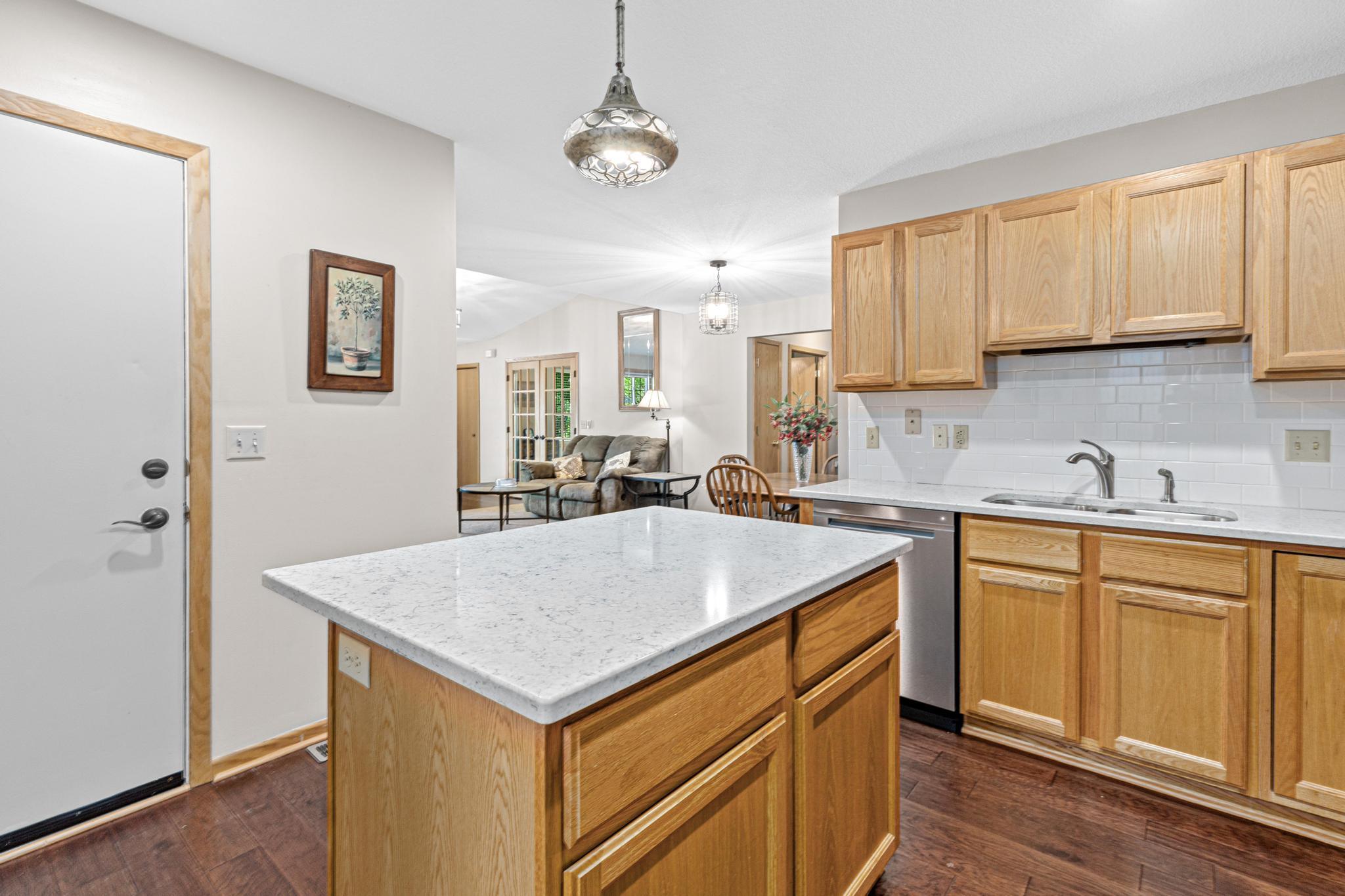 528 Mission Hills Drive