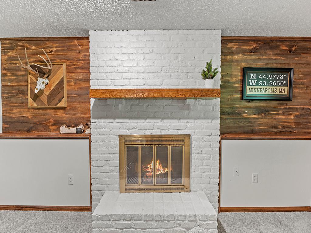 8419 W 97 1/2 Street