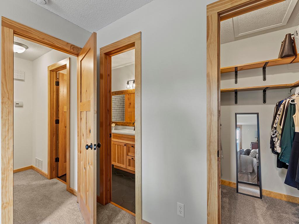 8419 W 97 1/2 Street