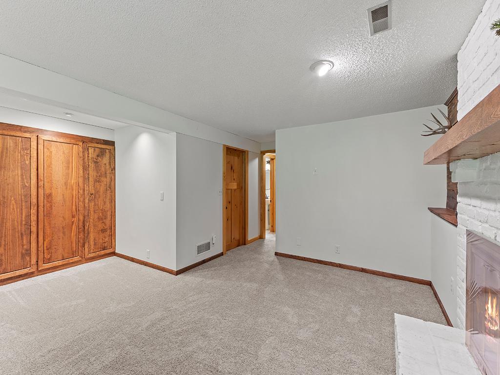 8419 W 97 1/2 Street