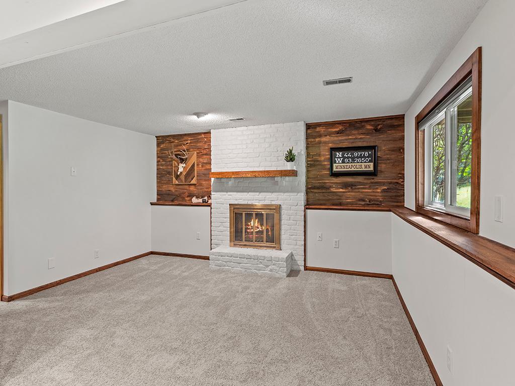 8419 W 97 1/2 Street