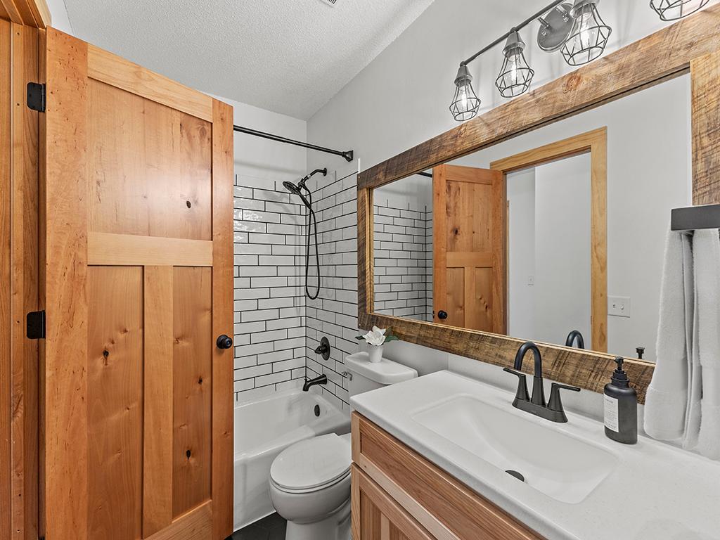 8419 W 97 1/2 Street