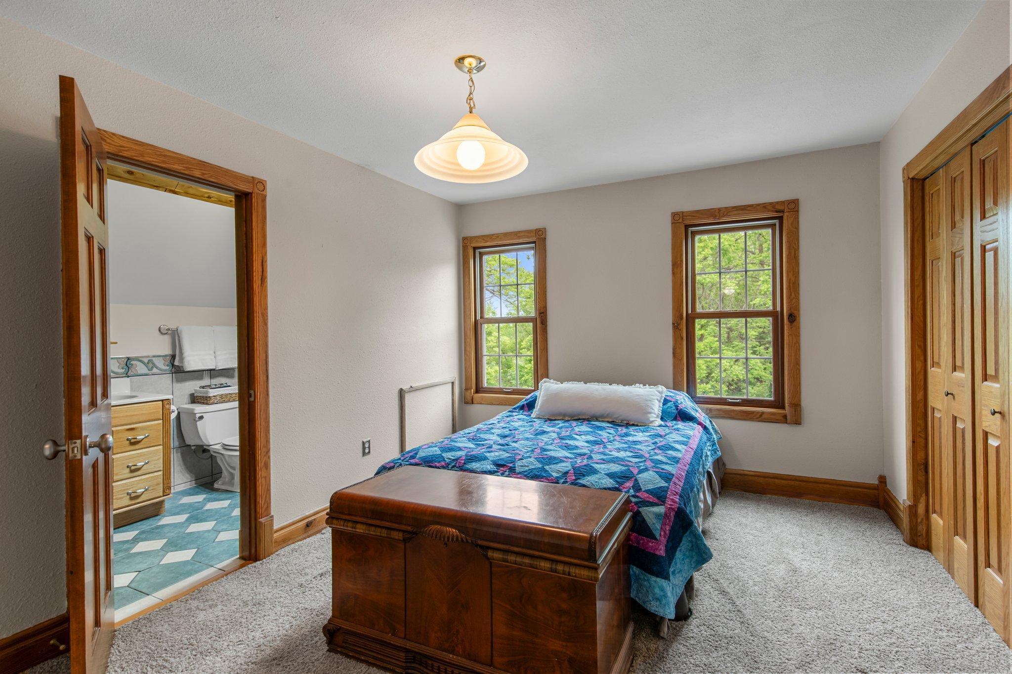 31513 Naples Street NE