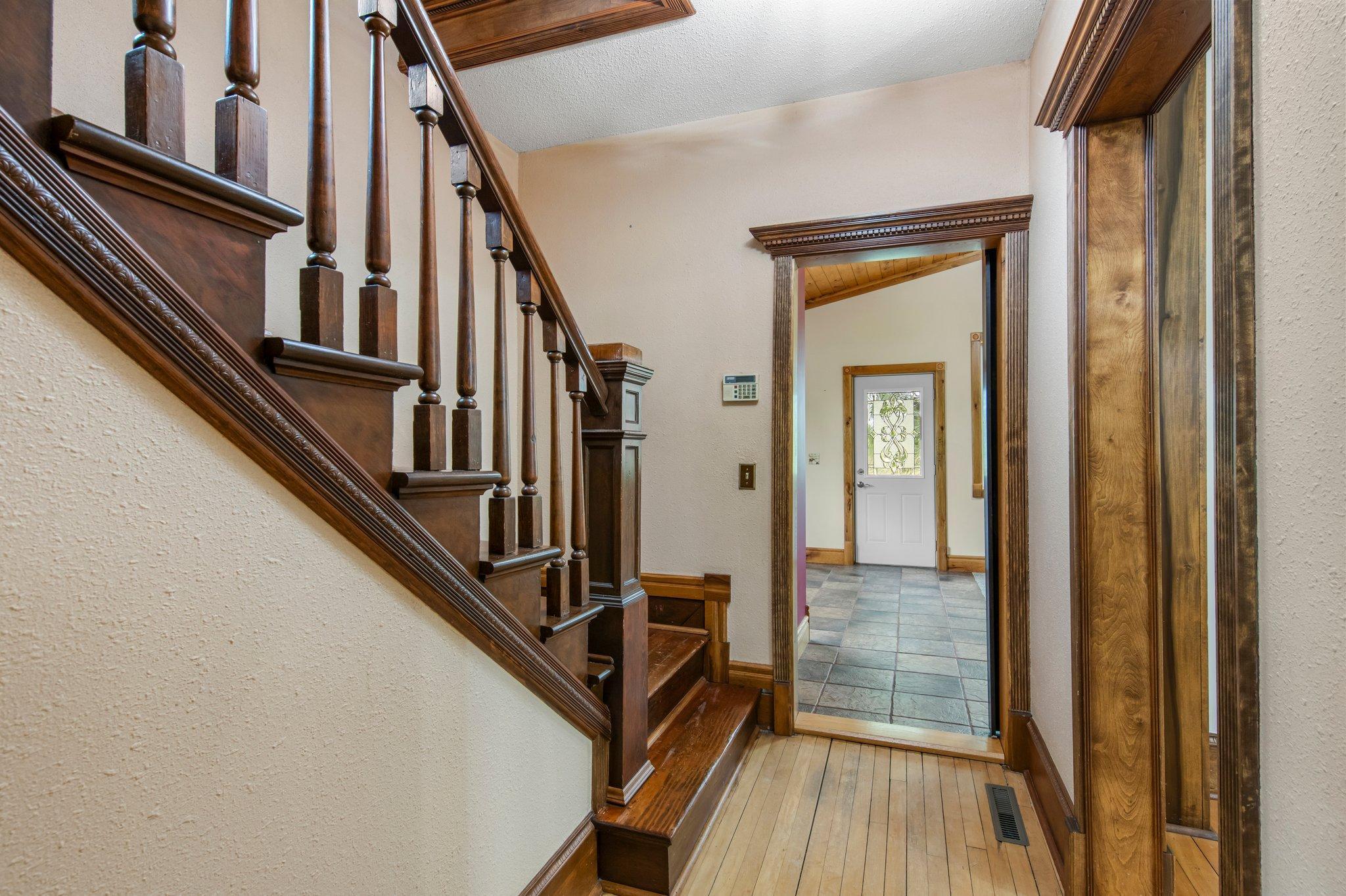 31513 Naples Street NE