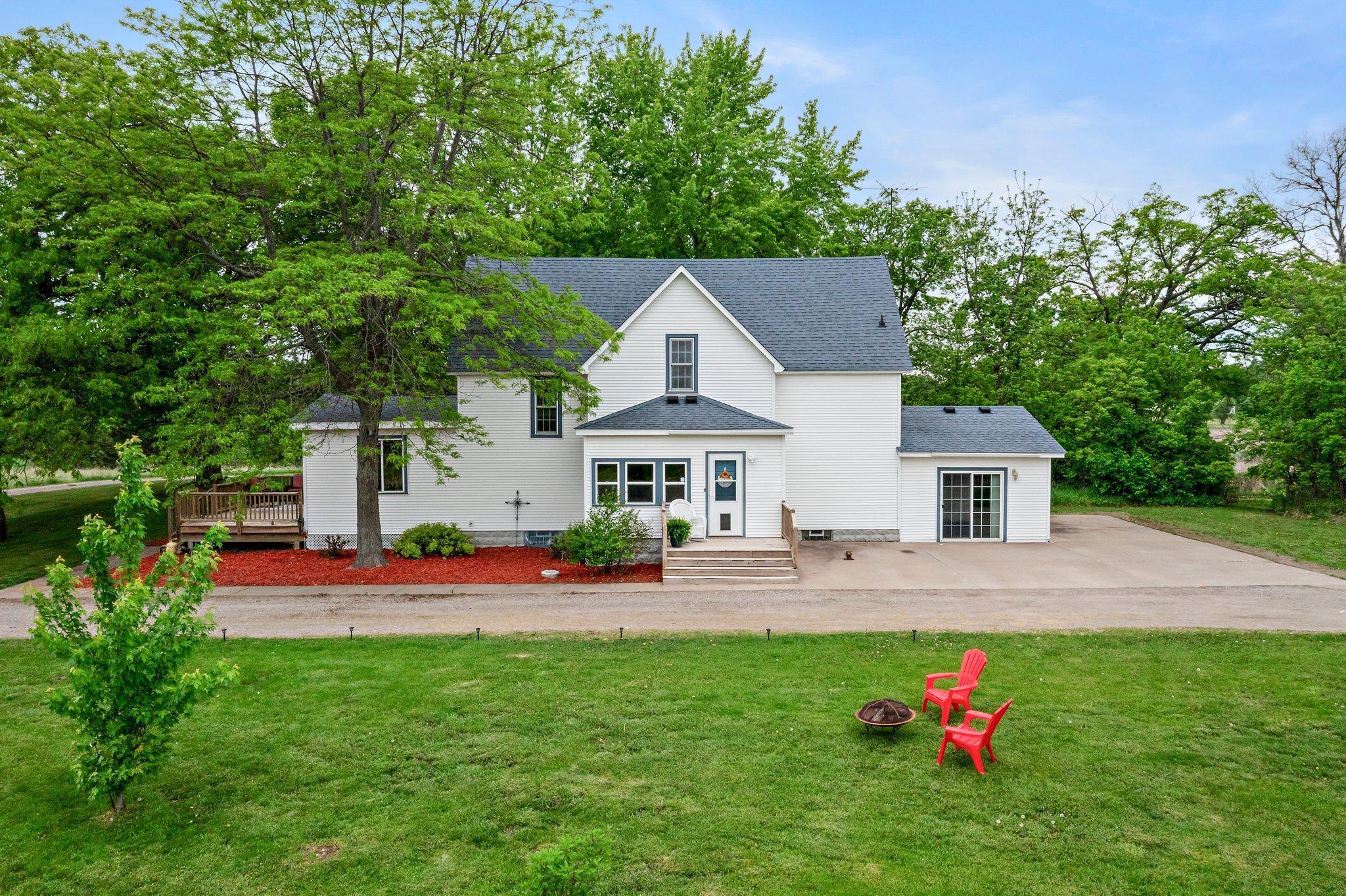 31513 Naples Street NE