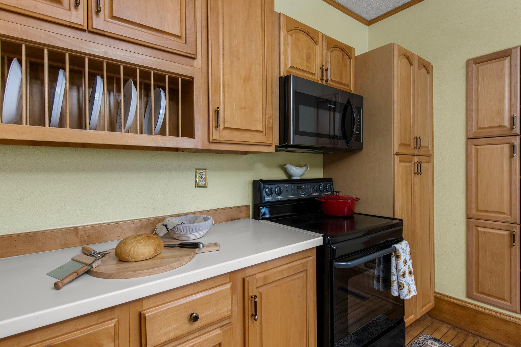 31513 Naples Street NE