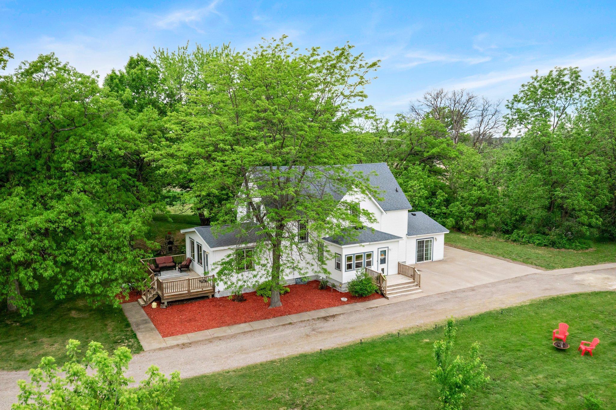 31513 Naples Street NE