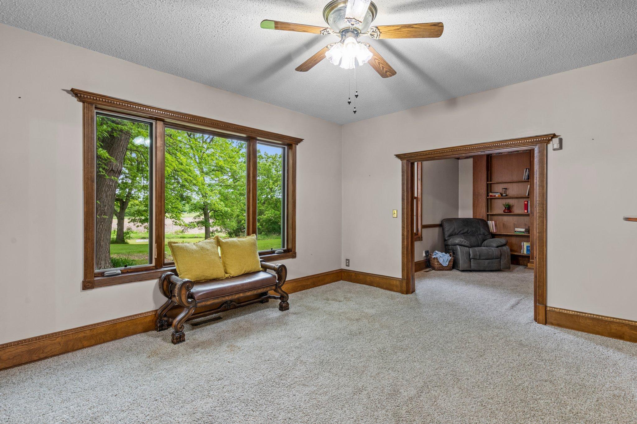 31513 Naples Street NE