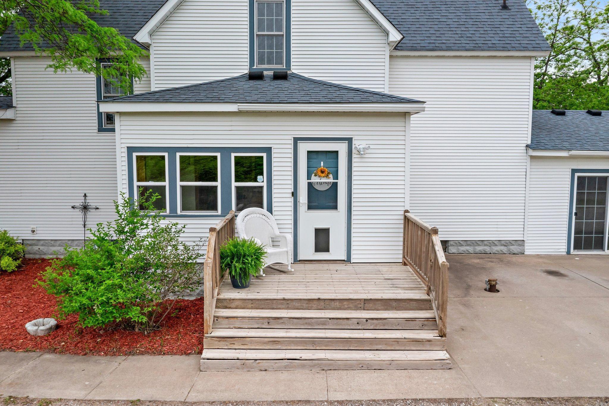 31513 Naples Street NE