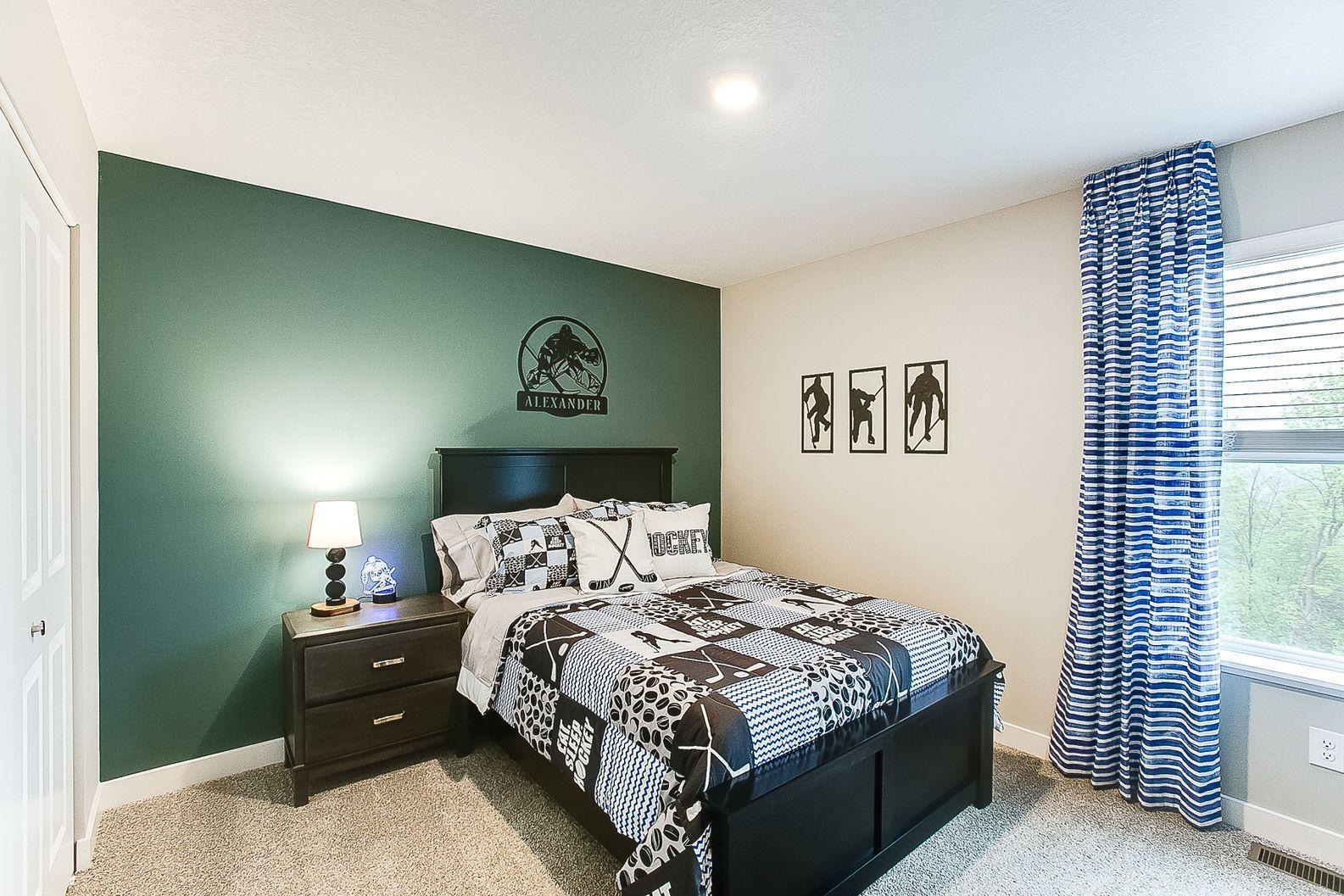 1728 Oak Creek Pass