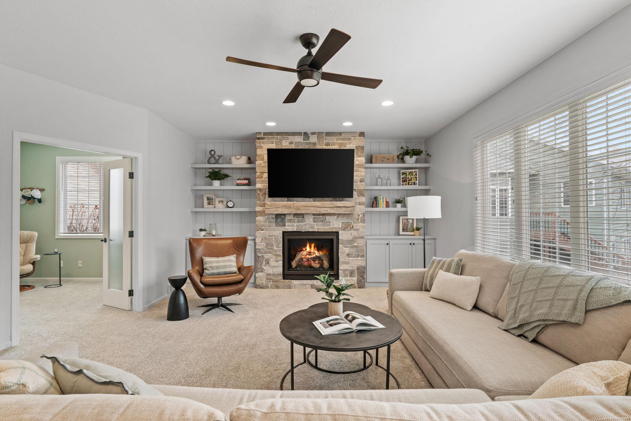 4574 Hummingbird Trail NE