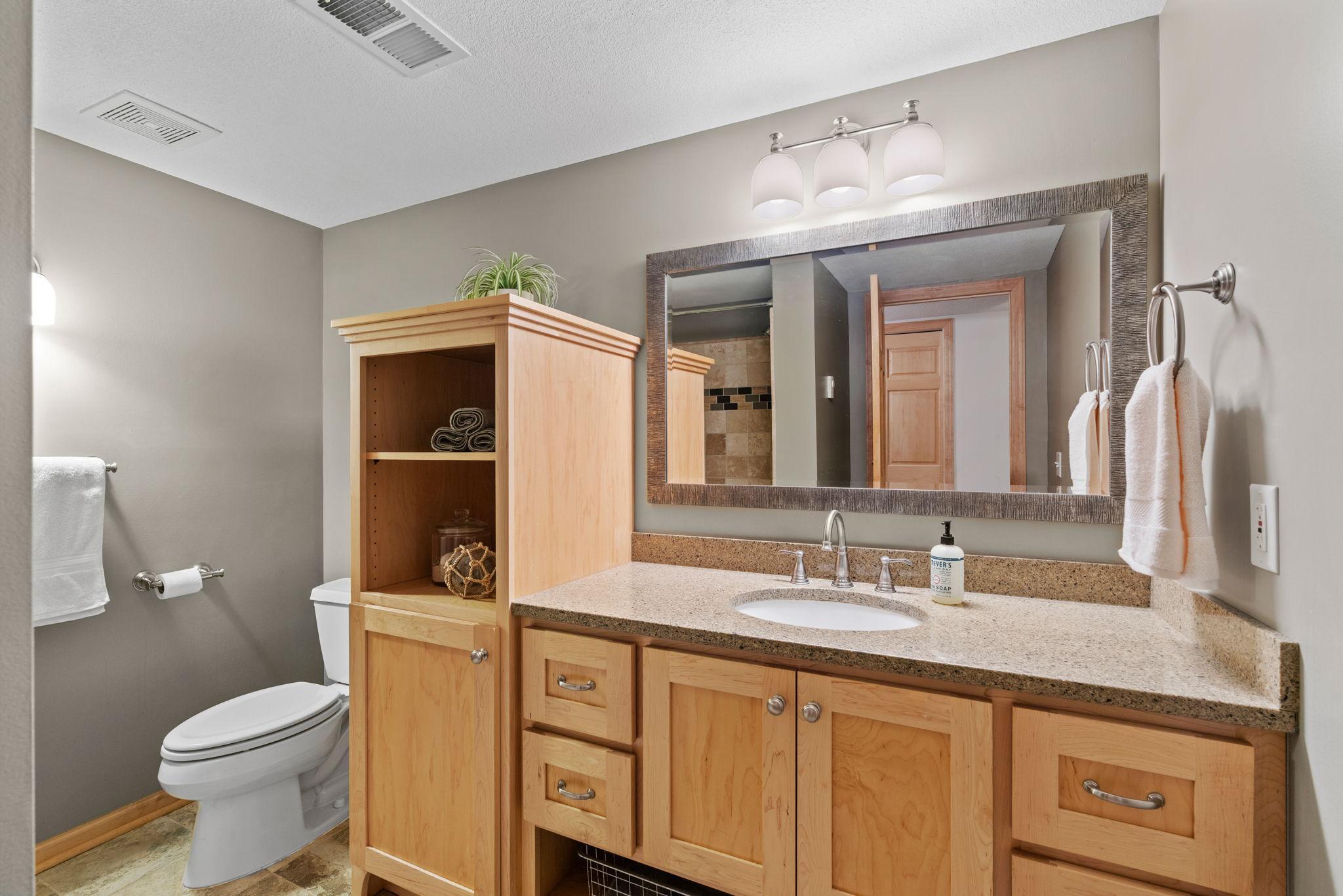 4574 Hummingbird Trail NE