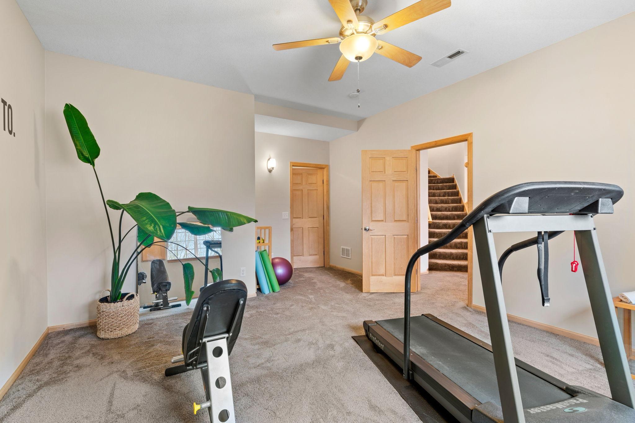 4574 Hummingbird Trail NE