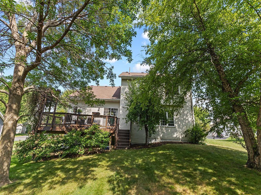 4574 Hummingbird Trail NE