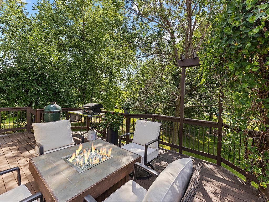 4574 Hummingbird Trail NE