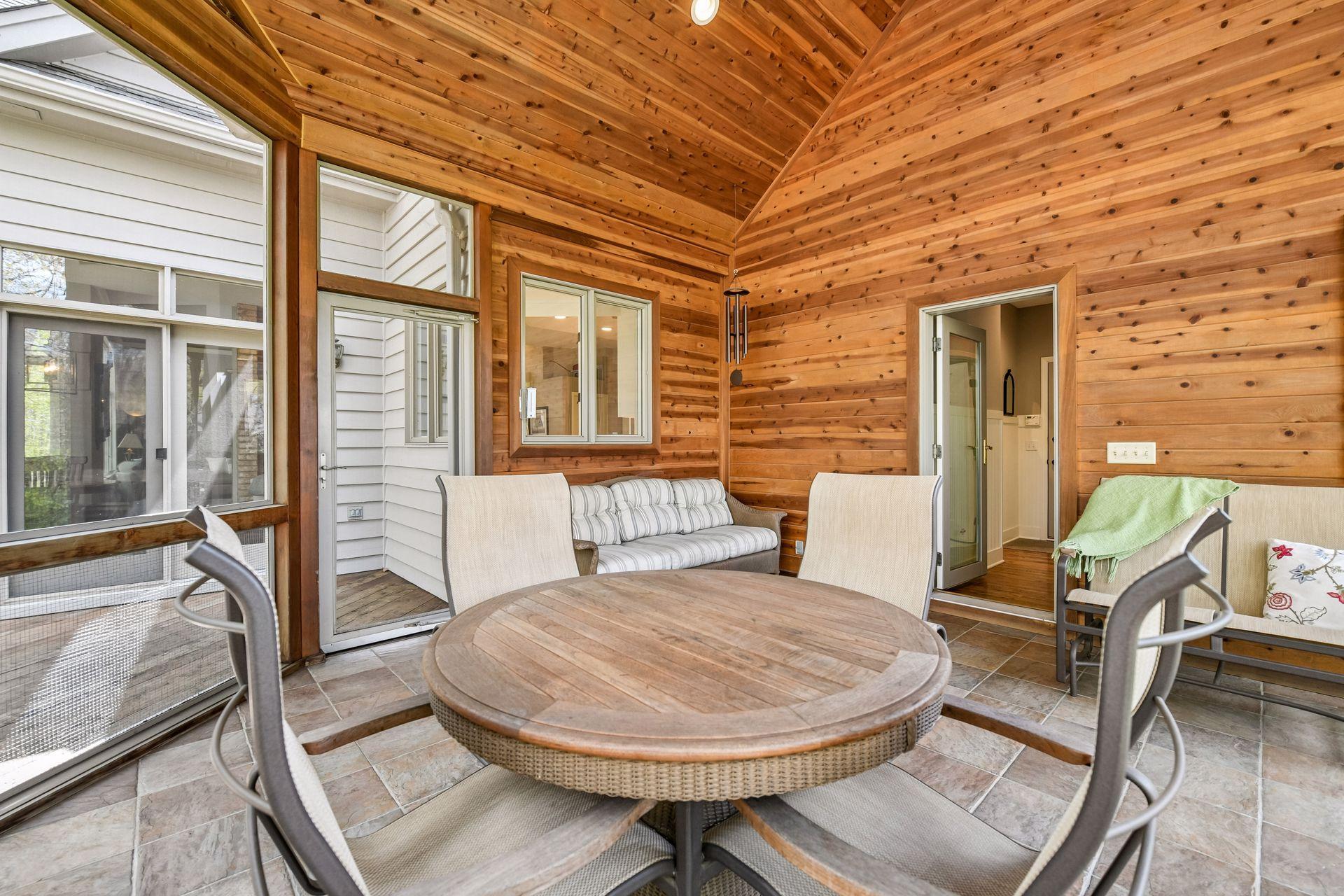 2865 Autumn Woods Drive