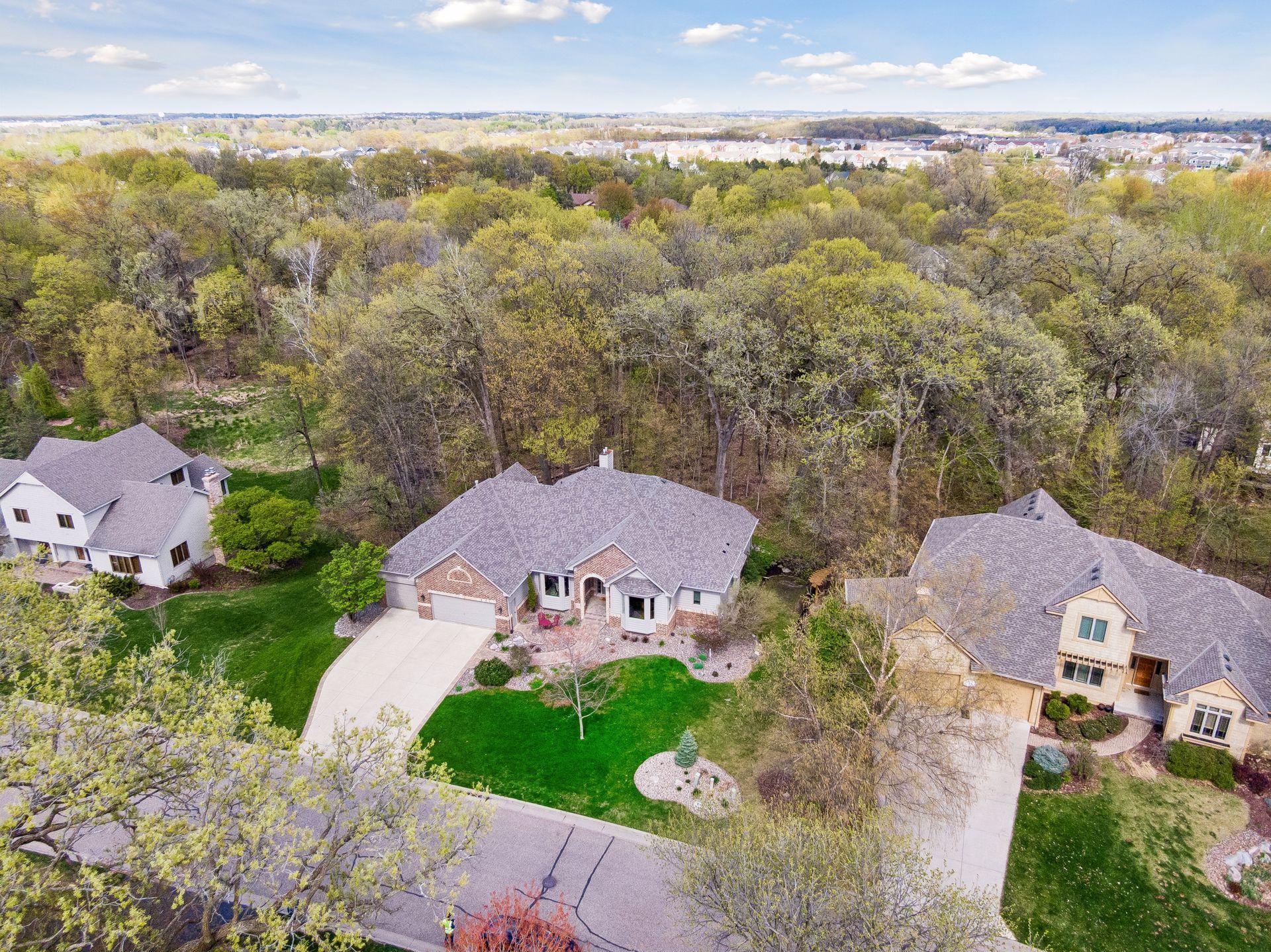 2865 Autumn Woods Drive