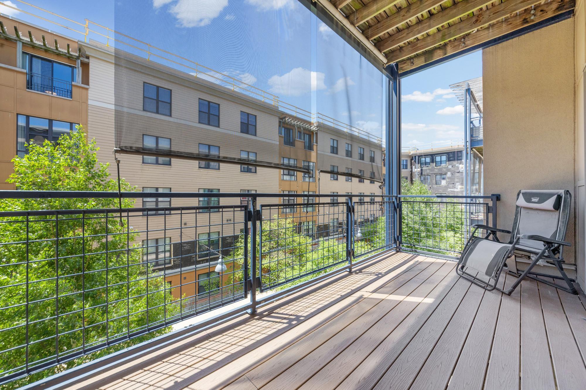 209 8th Street E Unit: 305