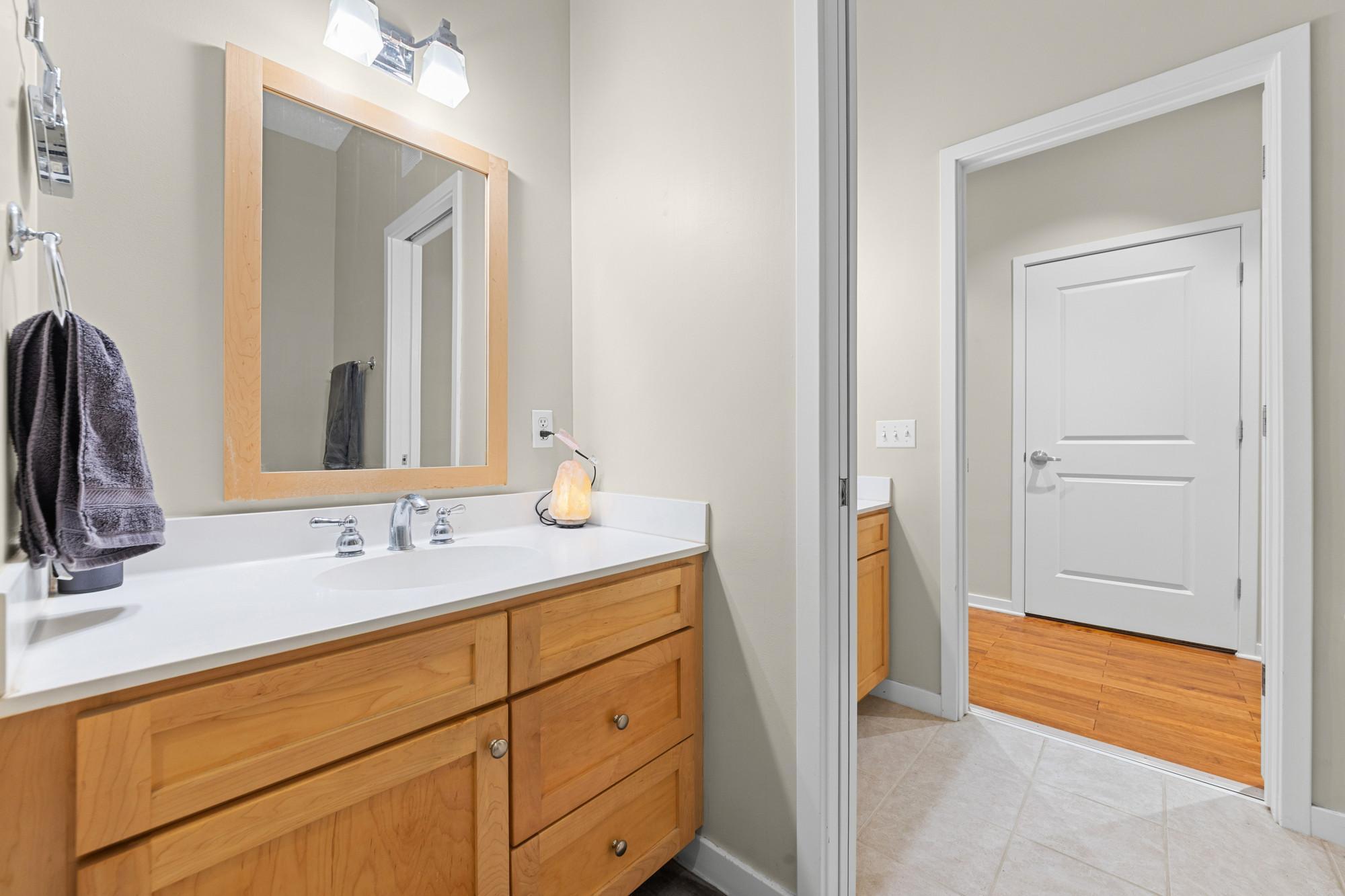 209 8th Street E Unit: 305