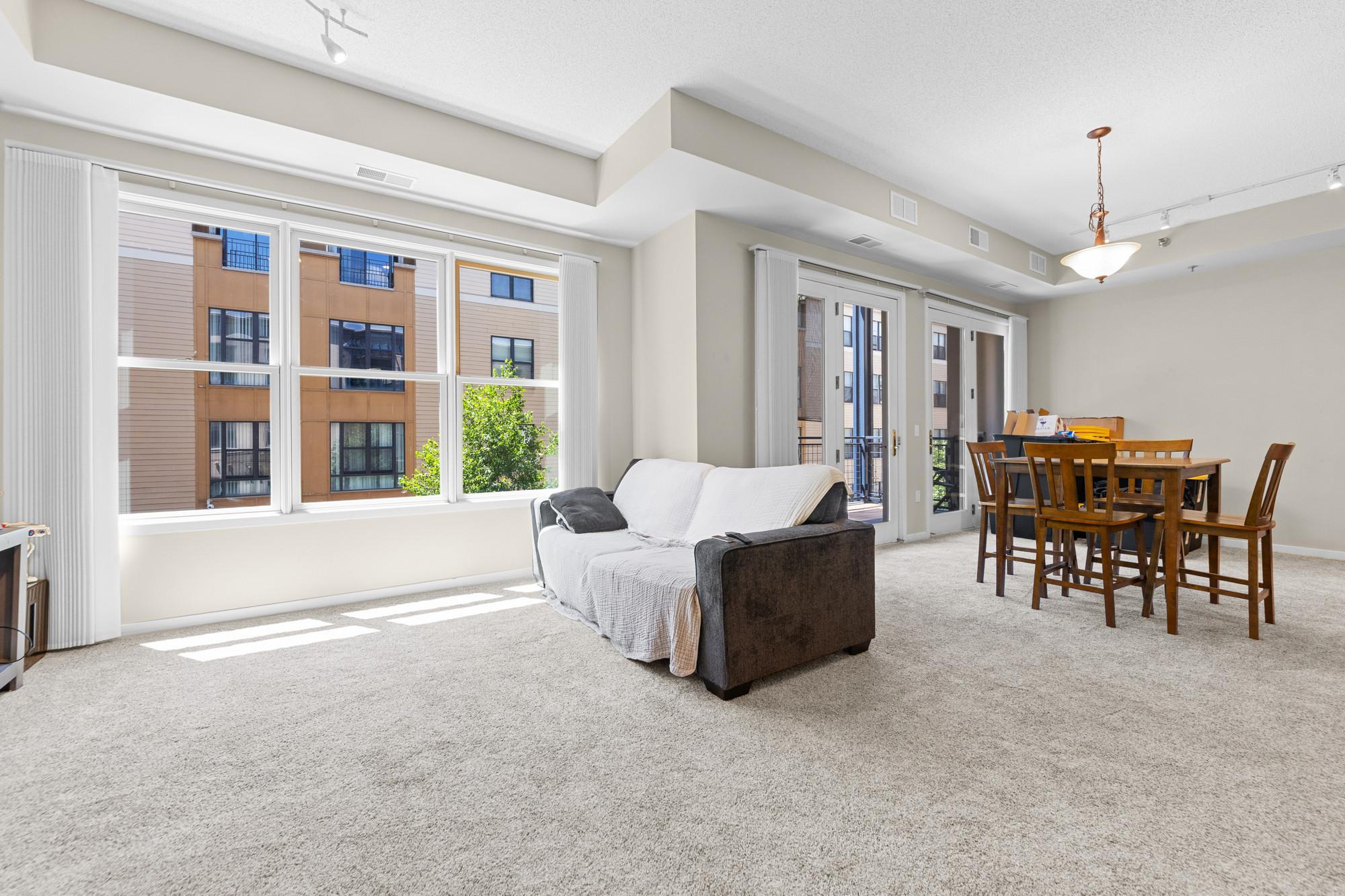 209 8th Street E Unit: 305