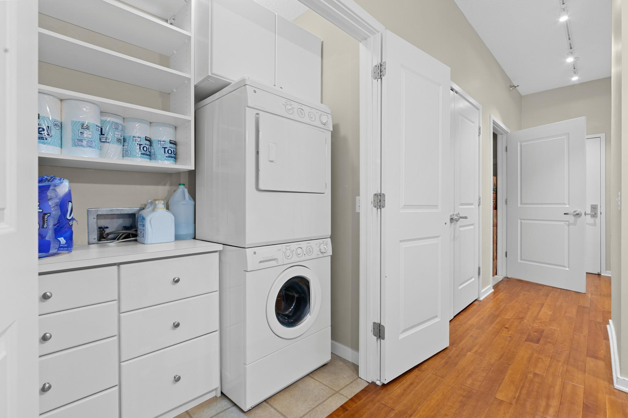 209 8th Street E Unit: 305