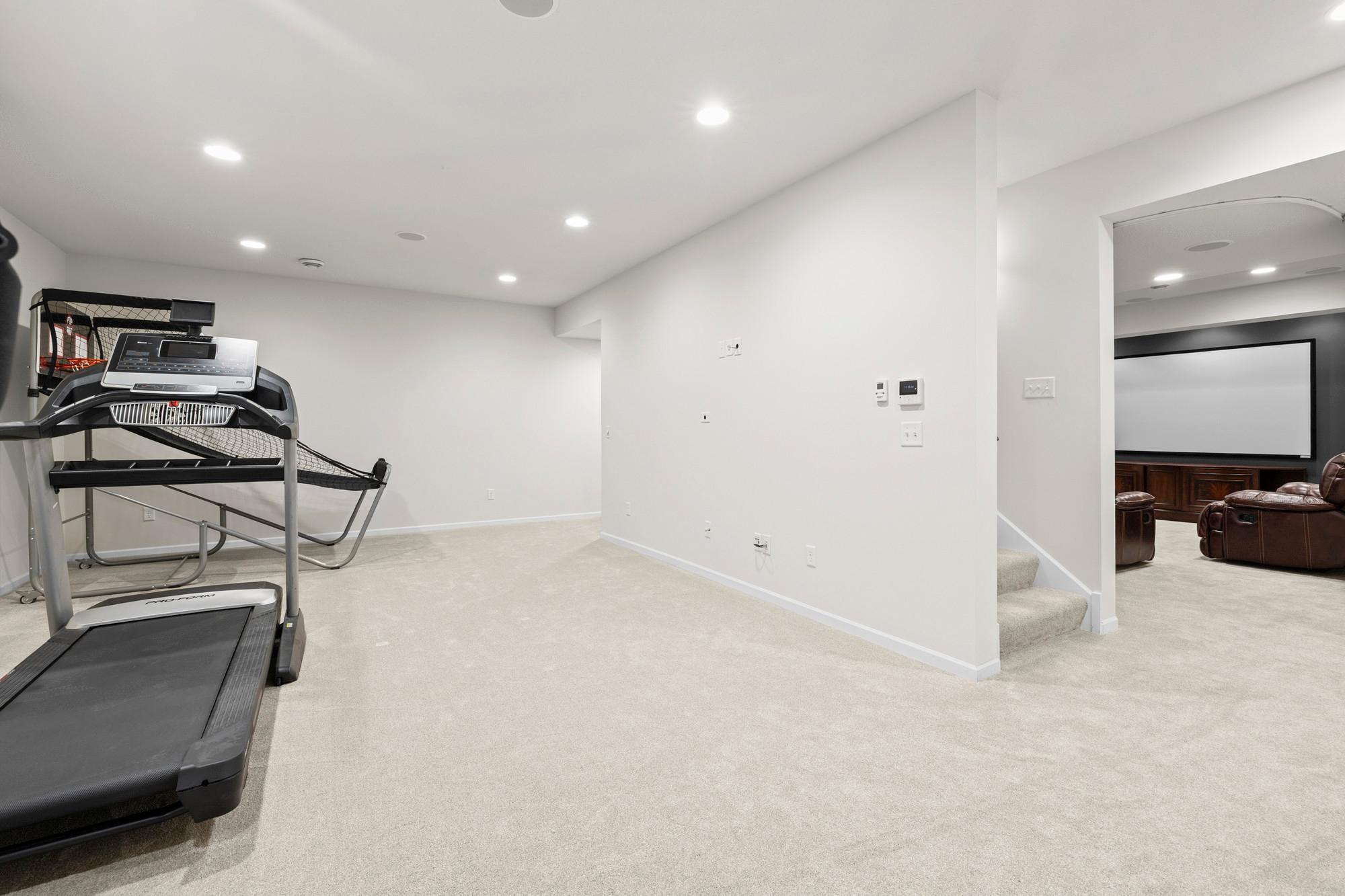 2550 Arrowhead Lane