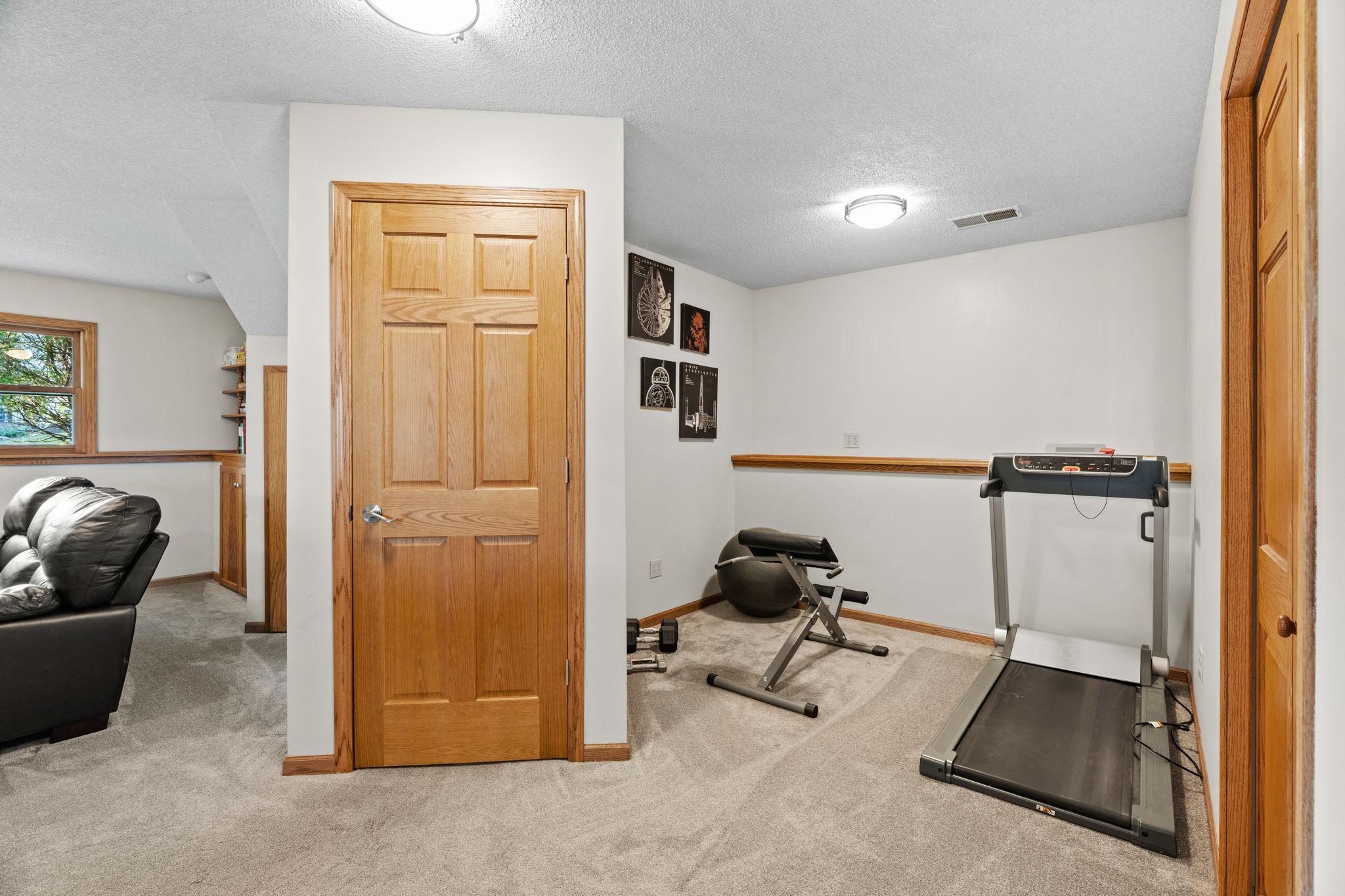 9545 Hillside Drive