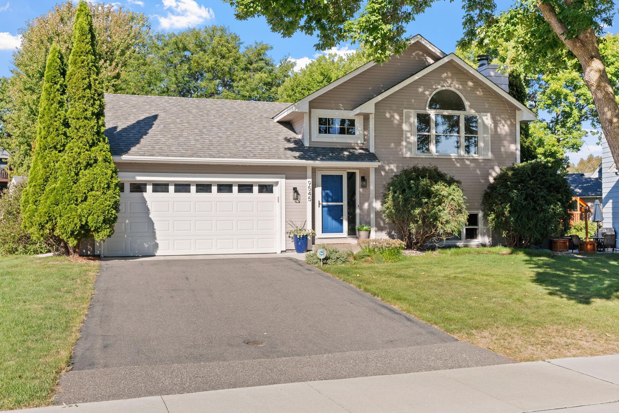 9545 Hillside Drive