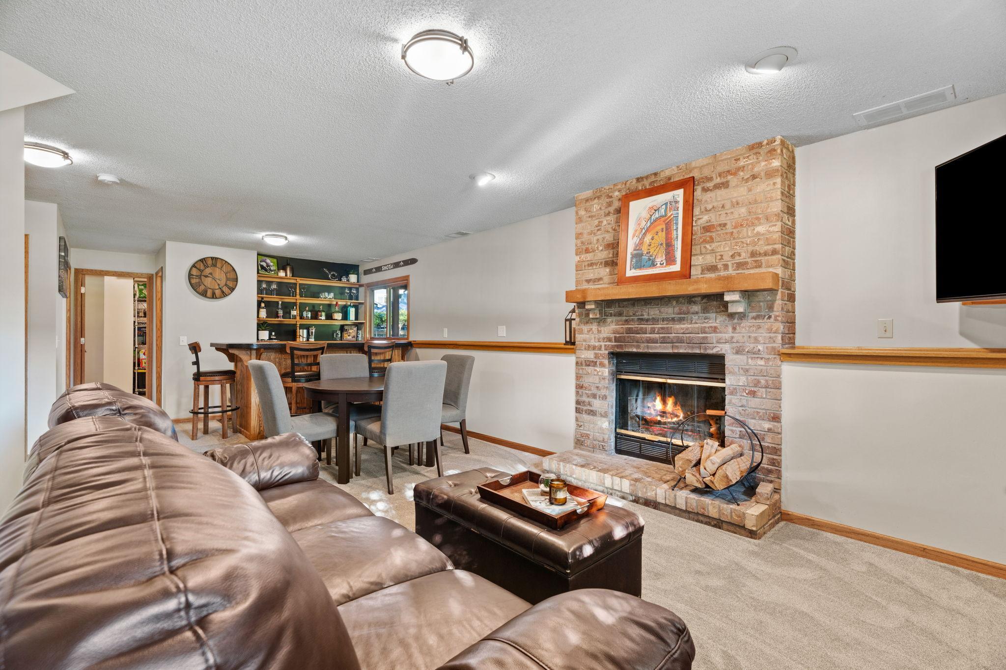 9545 Hillside Drive
