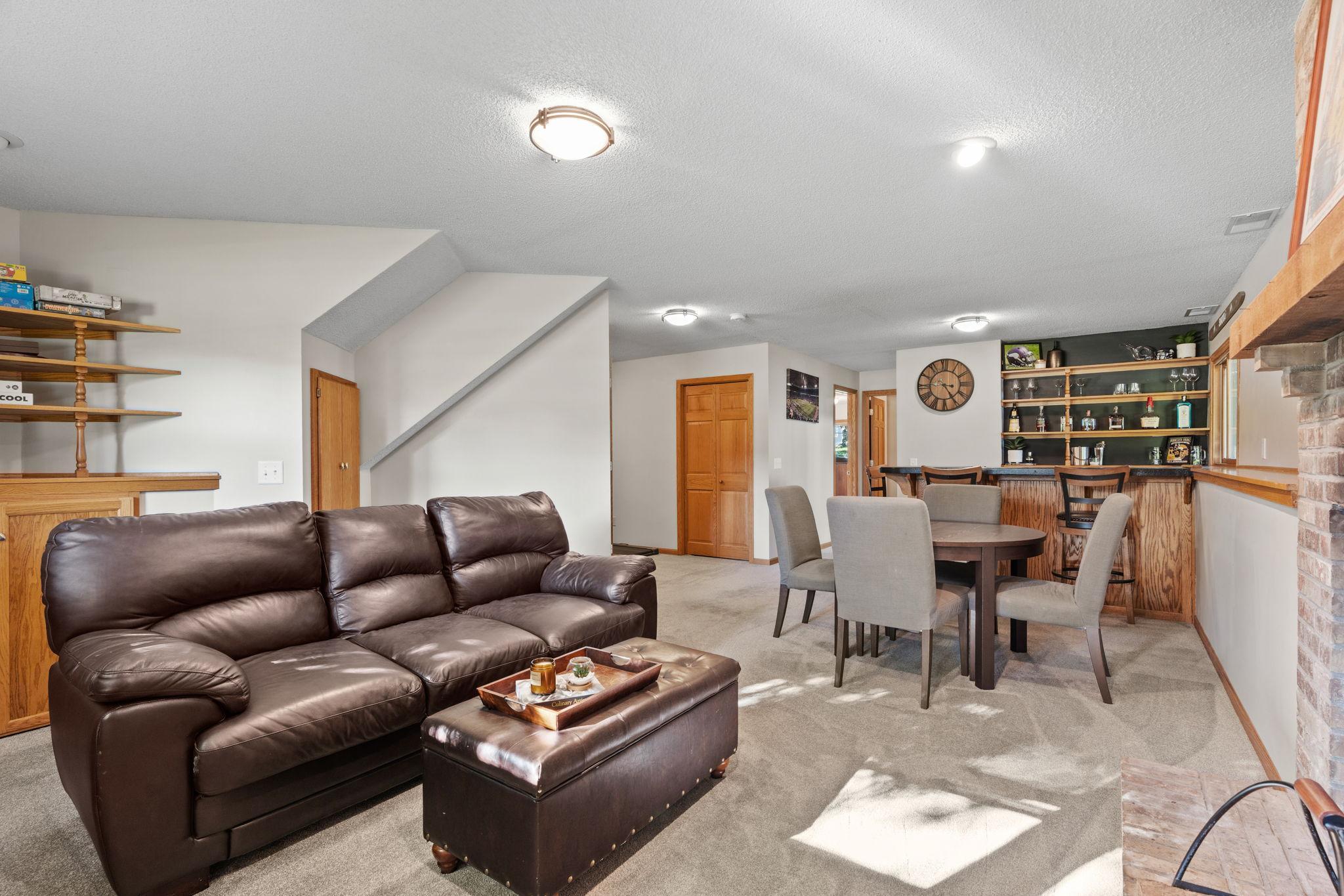 9545 Hillside Drive
