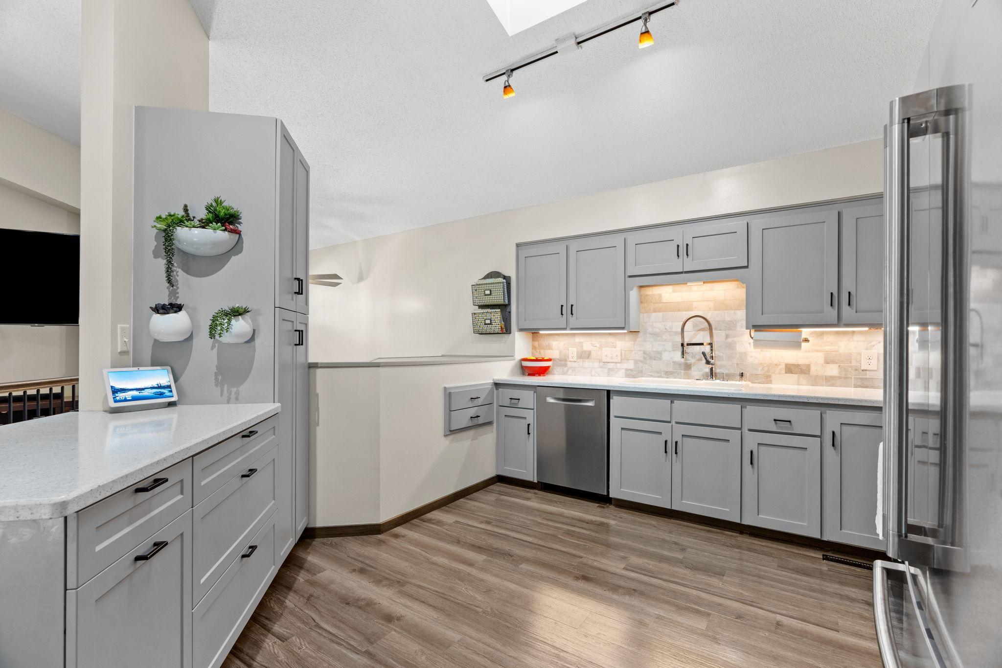 9545 Hillside Drive