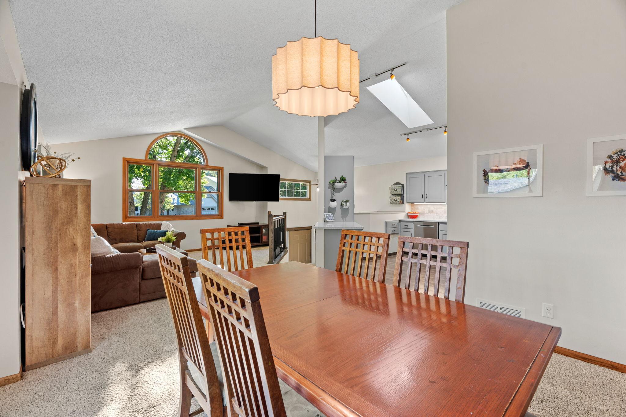9545 Hillside Drive