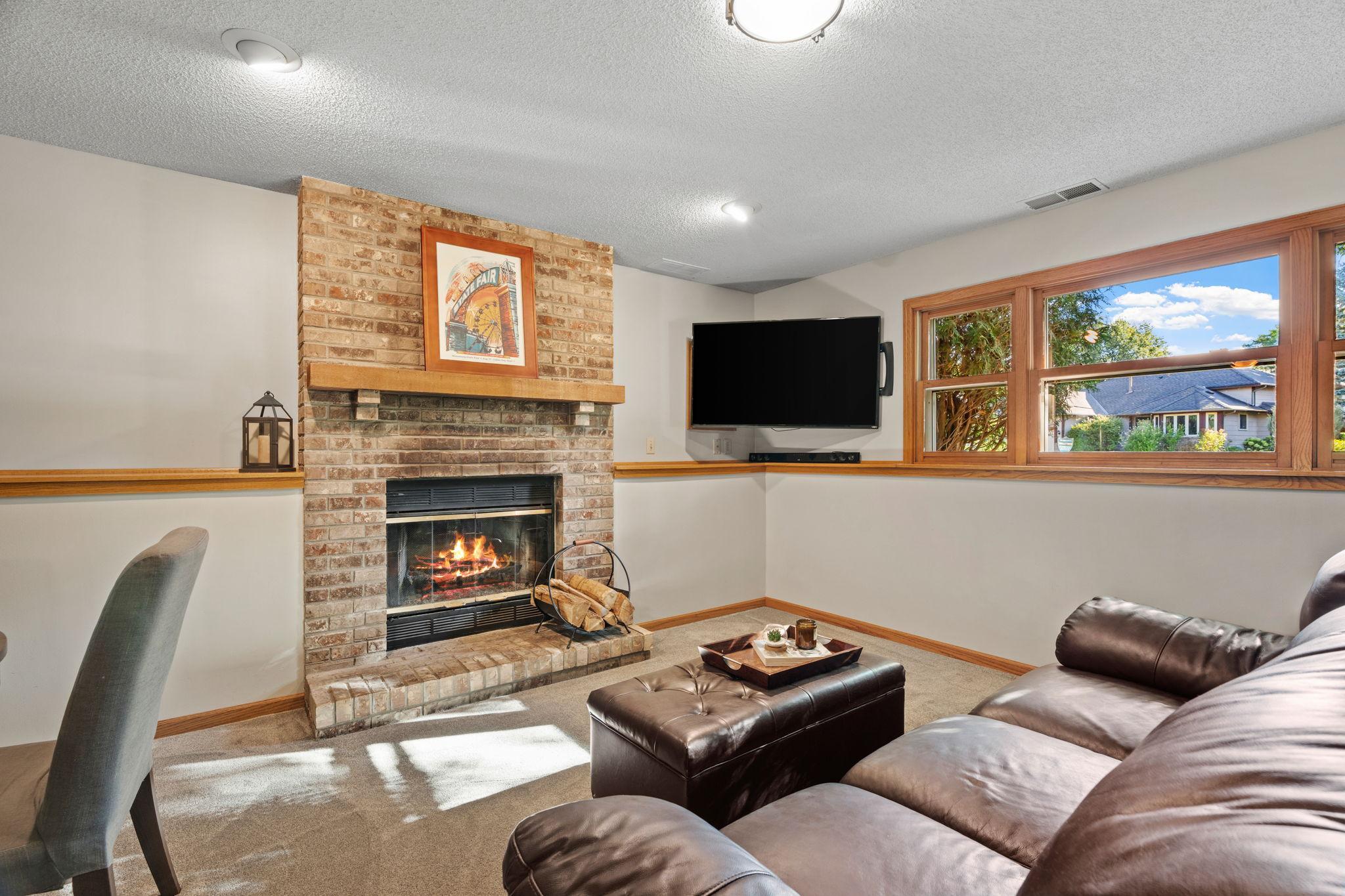 9545 Hillside Drive