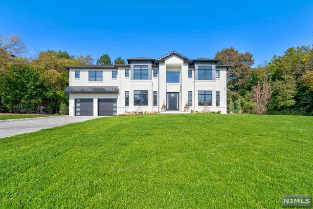 8 Forcier Court