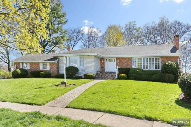702 Neill Court