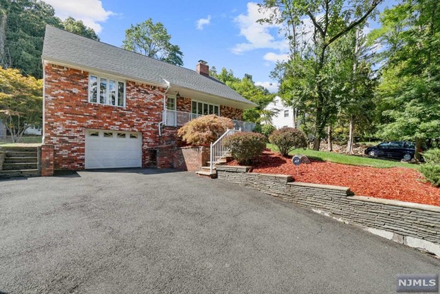 85 Mountain Avenue