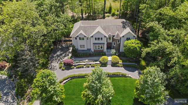 33 Heatherhill Lane