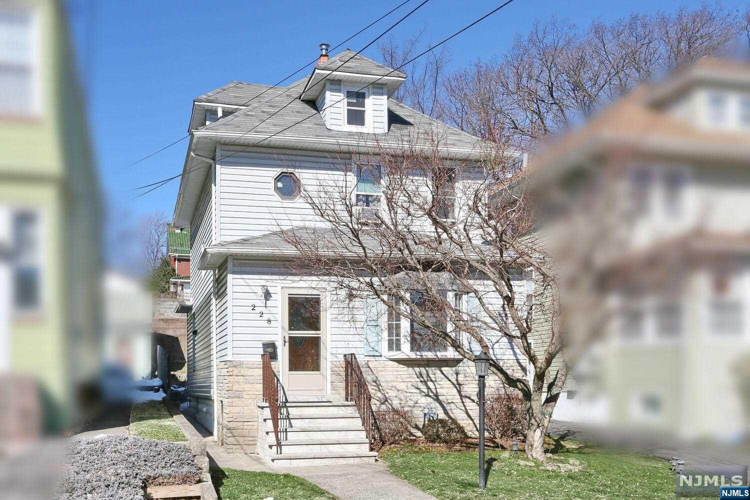 228 Union Avenue